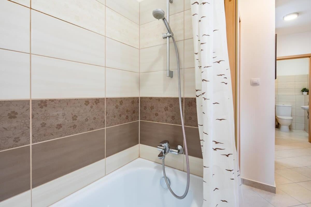 - Balcony - Modern Apartamento Budapest