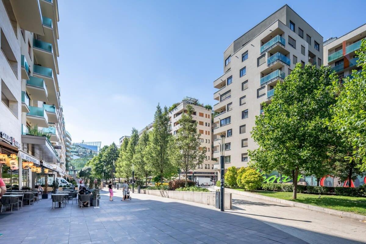 - Balcony - Modern Appartement Boedapest